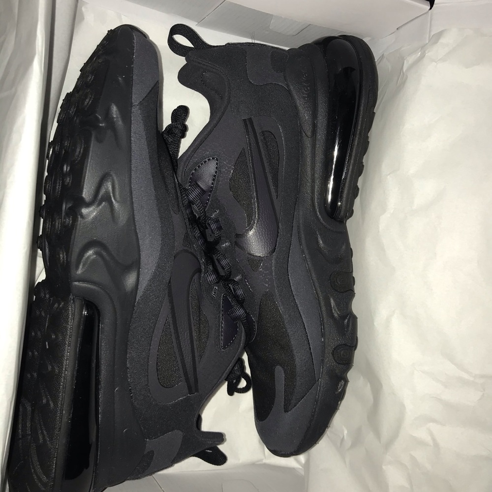 Nike air max 270 metalic silver dark gray size 8&9